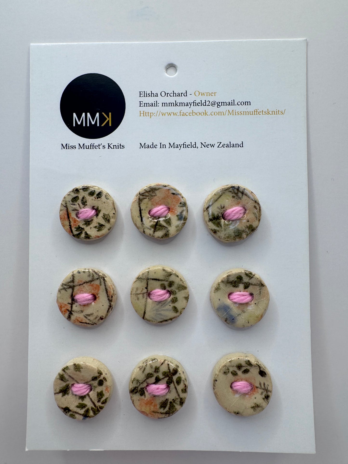 Miss Muffet's Knits: Ceramic Buttons - 9 per sheet