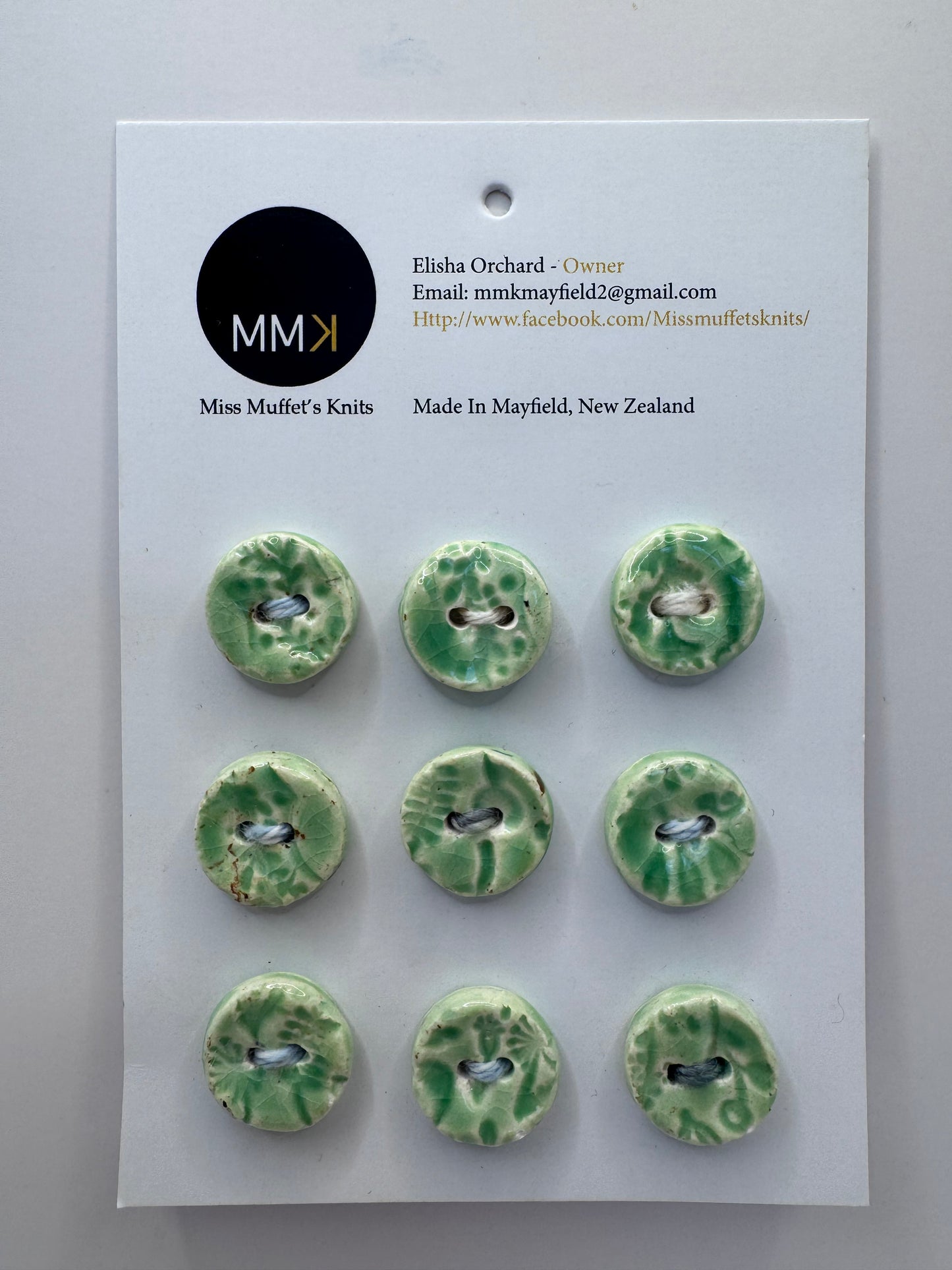 Miss Muffet's Knits: Ceramic Buttons - 9 per sheet