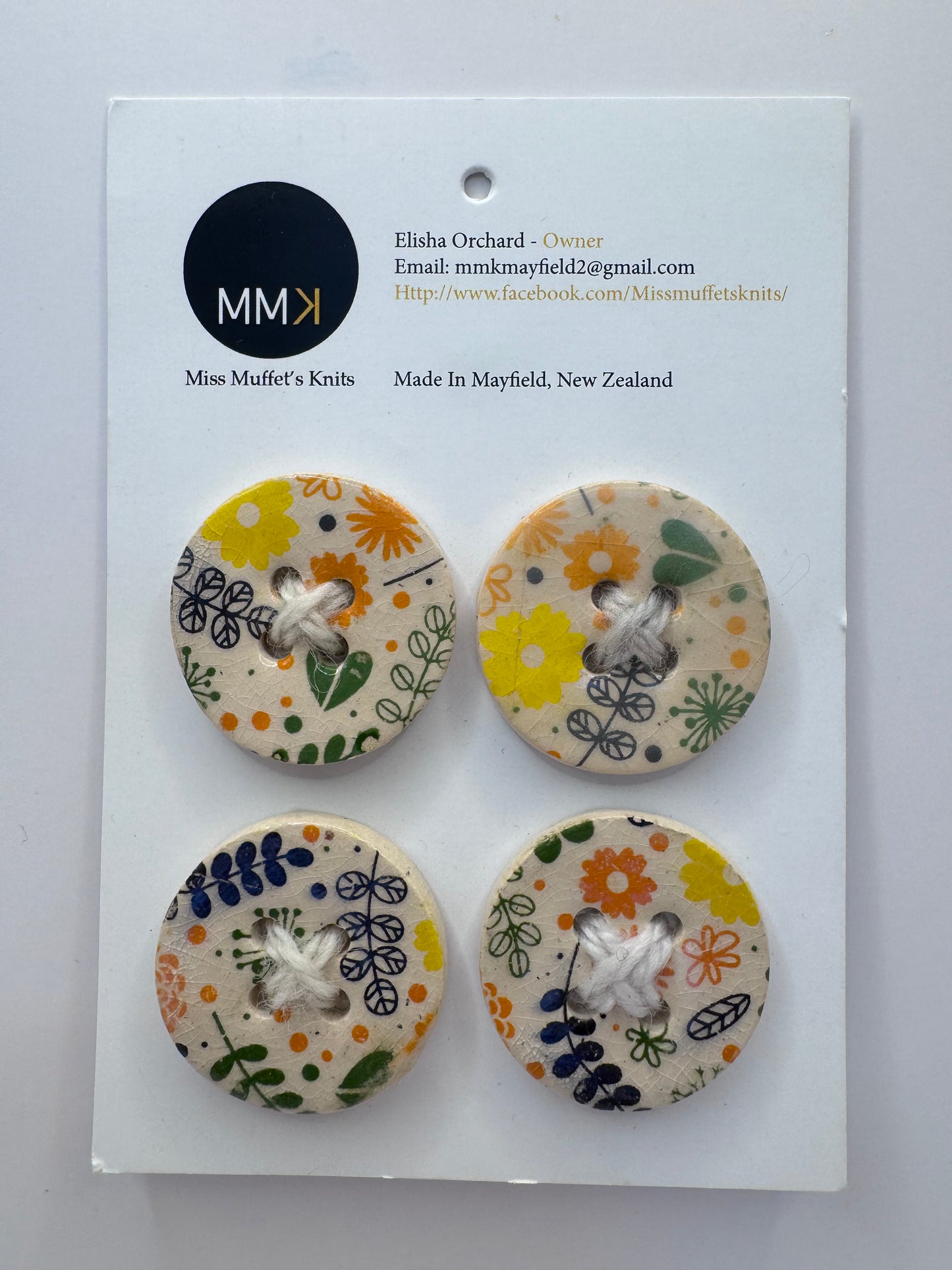 Miss Muffet's Knits: Ceramic Buttons - 3.5cm 4 per sheet