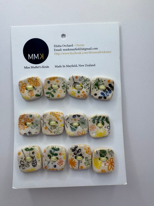Miss Muffet's Knits: Ceramic Buttons 12 per sheet/2cm