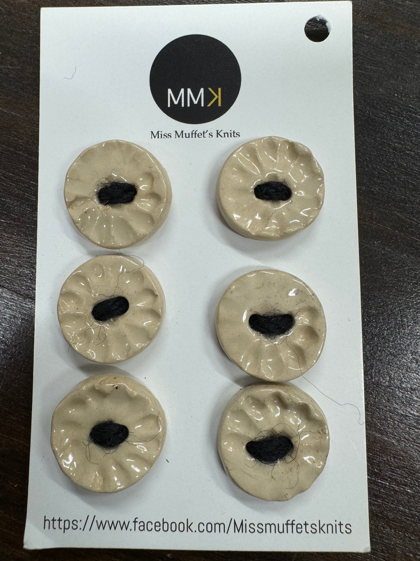 Miss Muffet's Knits: Ceramic Buttons - 1.5cm 6 per sheet