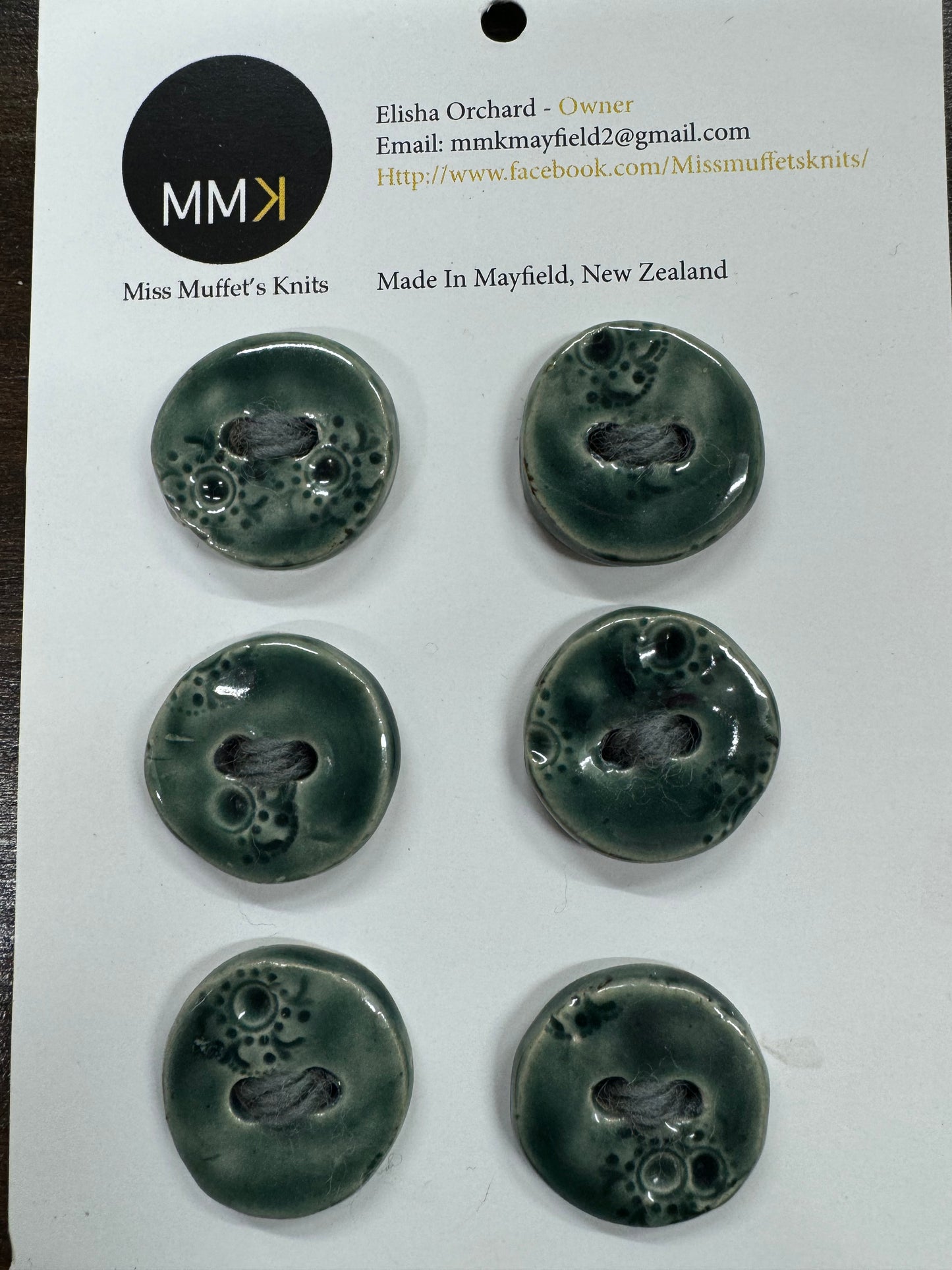 Miss Muffet's Knits: Ceramic Buttons - 2cm 6 per sheet