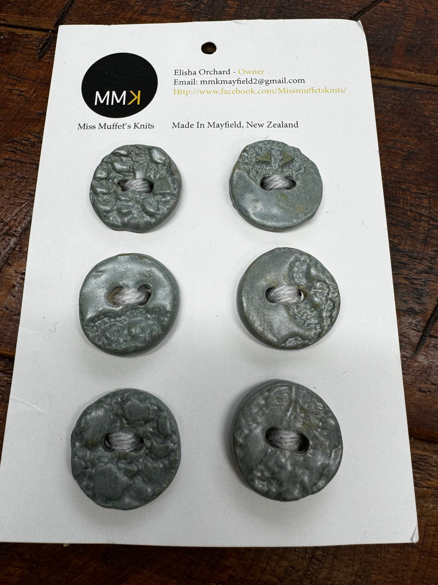 Miss Muffet's Knits: Ceramic Buttons - 2cm 6 per sheet